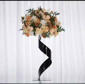 Décorations de mariage en métal doré de style rêve, supports de fleurs et centres de table pour mariage, vente en gros - Product Image 3