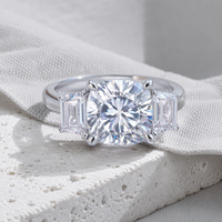 Bague de fiançailles en moissanite pour femme, en argent S925, 3 carats, taille coussin, à quatre griffes, avec trois pierres en CZ taille baguette, vente en gros