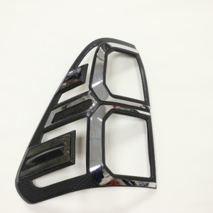 ฝาครอบไฟท้ายแบบคาร์บอน 3 มิติ ดีไซน์ใหม่ ขายดี รุ่น KQD สำหรับรถยนต์โตโยต้า ไฮลักซ์ รีโว่ ปี 2016 ขึ้นไป - Product Image 4