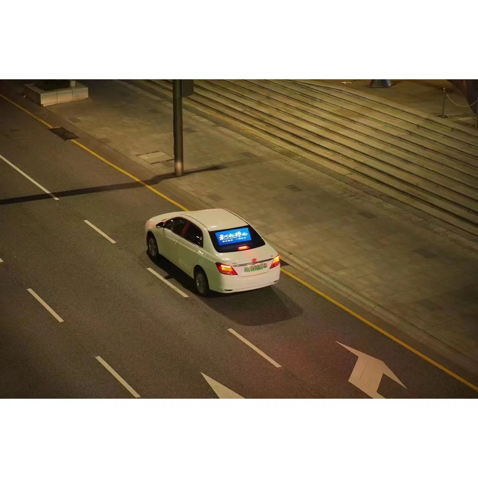 P3.1-5.6LED дисплей заднего окна автомобиля полноцветный прозрачный рекламный экран используется для различных типов автомобилей