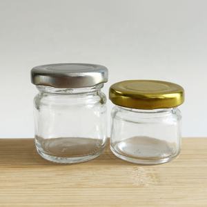 <span class=keywords><strong>Pot</strong></span> <span class=keywords><strong>de</strong></span> <span class=keywords><strong>conserve</strong></span> <span class=keywords><strong>en</strong></span> <span class=keywords><strong>verre</strong></span> hermétique avec couvercle <span class=keywords><strong>en</strong></span> métal <span class=keywords><strong>de</strong></span> 30 ml 50 ml <span class=keywords><strong>Mini</strong></span> <span class=keywords><strong>pot</strong></span> <span class=keywords><strong>de</strong></span> miel pour confiture <span class=keywords><strong>de</strong></span> gelée Cadeau <span class=keywords><strong>de</strong></span> fête <span class=keywords><strong>en</strong></span> poudre - Product Image 1