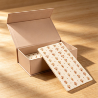 Boîte cadeau rigide à rabat magnétique de luxe avec logo personnalisé, plateau intérieur beige pour jeu de mahjong, emballage cadeau haut de gamme