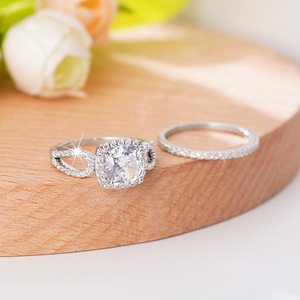 Anello da Donna con Accenti in Pietra Geometrica, Elegante Gioiello da Dito alla Moda - Product Image 6