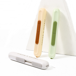 Nouvel outil de couture 2 en 1, découseurs, perforateur en plastique, enfile-aiguille <span class=keywords><strong>automatique</strong></span> pour machine à coudre - Product Image 3