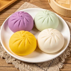 Mainan Squishy Bentuk Pangsit, Mainan Fidget Lucu Pereda Kecemasan dengan Kotak Pengukus, Lembut untuk Diremas, untuk Anak-anak - Product Image 4