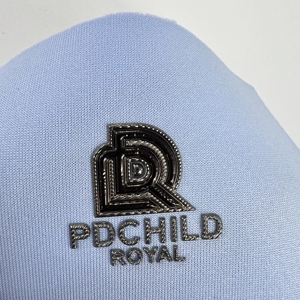 Chất lượng cao tùy chỉnh 3D TPU Phù Hiệu chuyên nghiệp của nhà sản xuất cũ Tiền Phong Cách kim loại dập nổi quần áo vá nhãn tùy chỉnh - Product Image 3