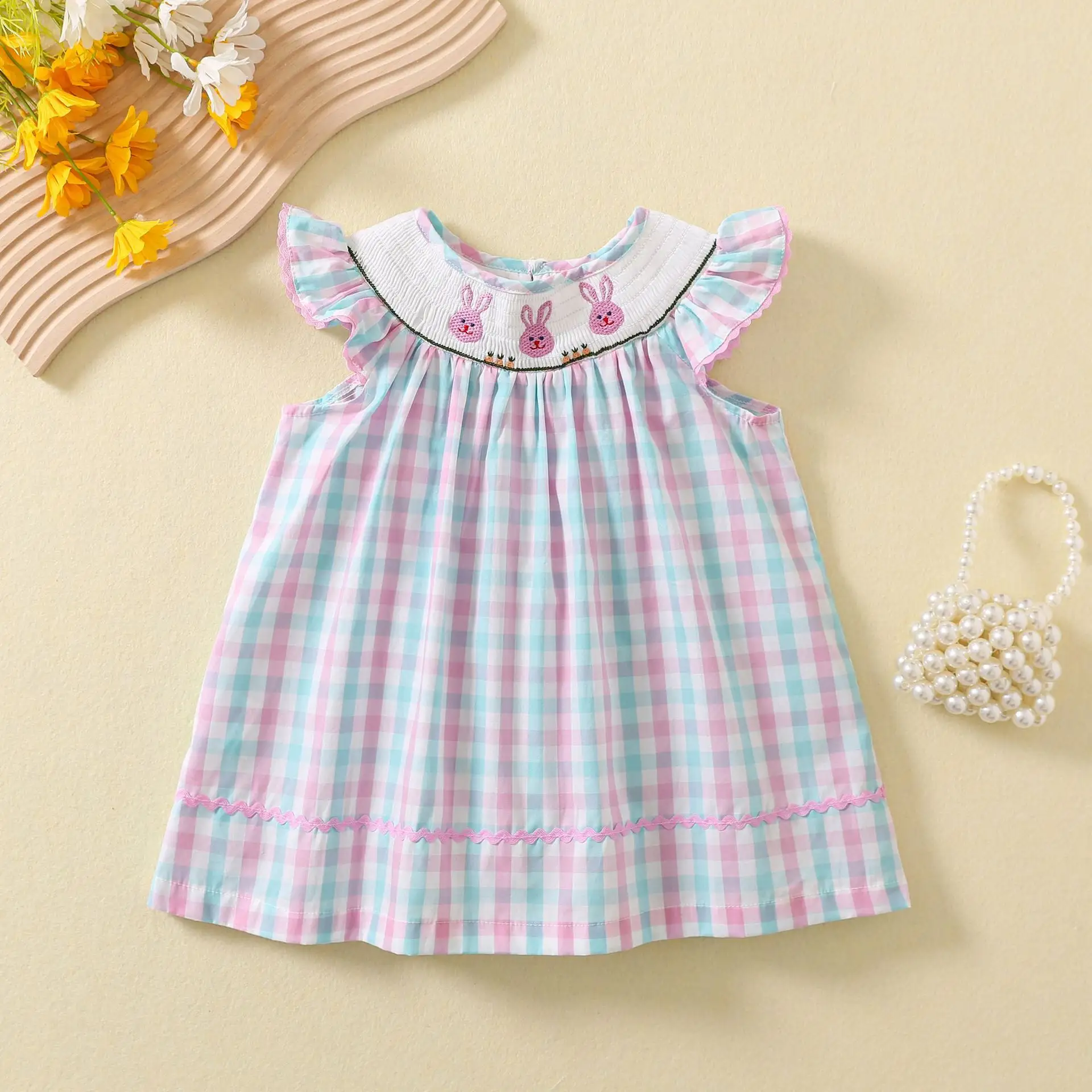 Moda bebek giysileri 2024 ruffles kollu bebek kız elbise ekose el yapımı nakış kız önlük elbise 1-5Y için