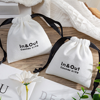 Pochette en lin blanc avec cordon de serrage, sac cadeau en toile de coton, petit sac à bijoux, emballage pour cosmétiques, cadeau de mariage avec ruban noir, logo personnalisé