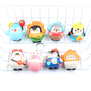 Llavero de pingüino adorable de subida lenta, mini pingüino bebé, amuleto para coche, novedad, llavero antiestrés para apretar - Product Image 2