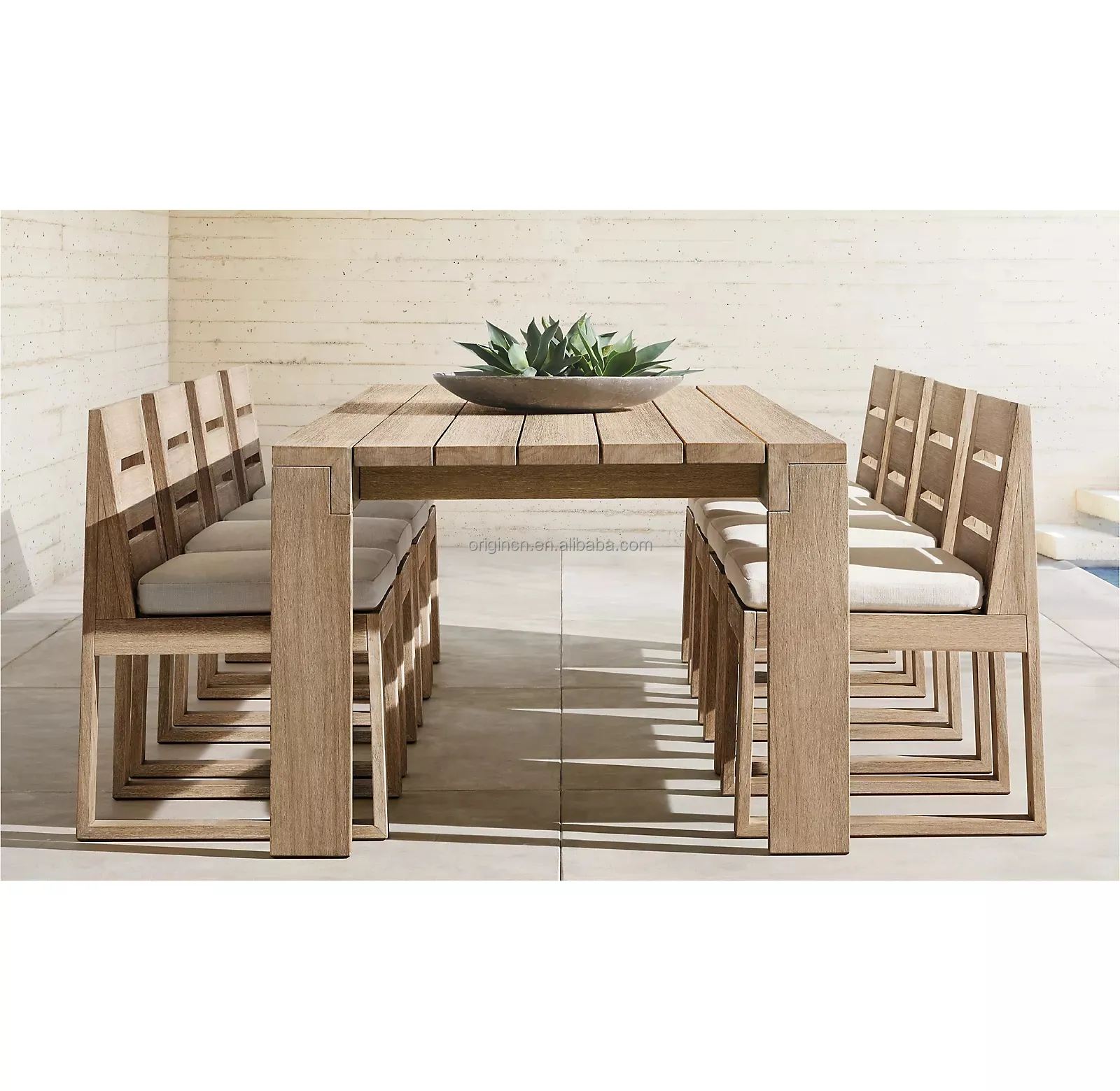 Moderne Gartenmöbel für den Außenbereich Esstischset mit 6 Rakit-Beinen Seitenteichholzstühle Esstische