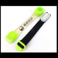Nouveau Bracelet LED Réglable et Étanche en ABS pour la Course Nocturne Adulte – Sécurité Renforcée 2026