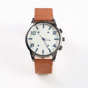 Reloj de cuarzo de alta calidad para hombre con escala digital simple y correa de cuero - Product Image 1