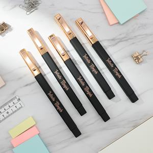 Stylos en caoutchouc carrés personnalisés de haute qualité avec logo, clip métallique, stylos promotionnels pour la publicité scolaire - Product Image 1