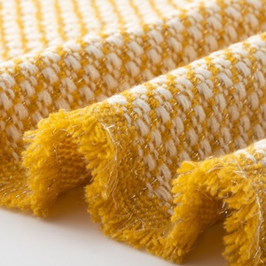 Meilleures ventes <span class=keywords><strong>couverture</strong></span> gaufrée à franges <span class=keywords><strong>en</strong></span> fibres pour lit couvertures <span class=keywords><strong>en</strong></span> <span class=keywords><strong>laine</strong></span> mérinos avec glands - Product Image 5