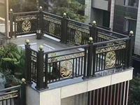 Panneaux de clôture extérieure à persiennes horizontales pour villa moderne, étanches, à faible entretien, résistants à la rouille, design artistique pour cour, en métal