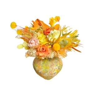 Bouquet a Ventaglio di Rose Vere Conservate Giallo-Arancio 'Secret Garden' - Dimensioni Personalizzabili per Soggiorno, Camera da Letto, Sala da Pranzo, Matrimoni - Product Image 6
