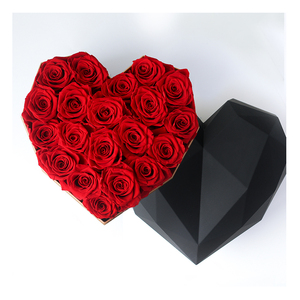 Écrin en forme de cœur avec roses naturelles, 1 pièce, boîte à cadeaux de luxe, romantiques, pour la saint-valentin, avec un styliste - Product Image 2