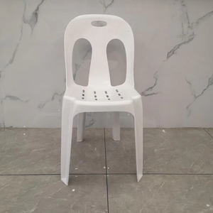 เก้าอี้รับประทานอาหารพลาสติกสีขาวที่พักแขนแบบวางซ้อนกันได้น้ำหนักเบาพนักพิงเก้าอี้พลาสติก PP สำหรับพักผ่อนกลางแจ้ง - Product Image 1