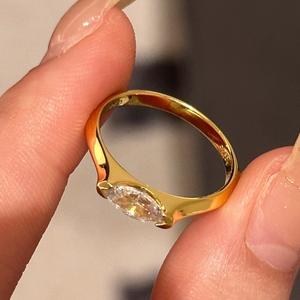 18K Gold and S925 Pure Silver Ring 94-<b>point</b> Horse Eye Diamond Minimalist Arch Ins High-End Style <b>Light</b> Luxury - Product Image 4