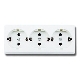 เต้ารับไฟฟ้าแบบ 3 ช่อง 220V 16A เต้าเสียบผนัง - Product Image 1