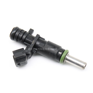Inyector de Combustible 07K906031C Para Motor de Gasolina Volkswagen Passat Golf 2.5L - Product Image 4