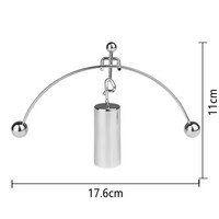 Décoration de maison et de bureau moderne à levier créatif Ornements d'homme de fer équilibrés Pendule Newton Cradle Balance Art Durable Metal Design