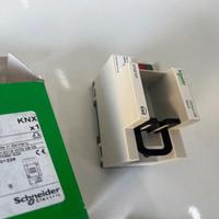 MTN681829 PLC Reg-K Knx con Interfaz USB y Comunicación Modbus 220V, Programación de PLC