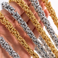 Fabricant de colliers en chaîne byzantine en acier inoxydable 304 sur mesure OEM, couleur, largeur et longueur personnalisées, bijoux pour hommes