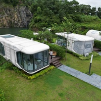 Casas prefabricadas futuristas Pod Hotel Dormitorio Cápsula prefabricada con balcón Casa de cápsula espacial con Sistema Inteligente