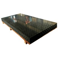 Table de soudage 3D fabriquée en acier de haute qualité et nitridée en surface pour des dispositifs durables, conçue pour une station de soudage de haute performance