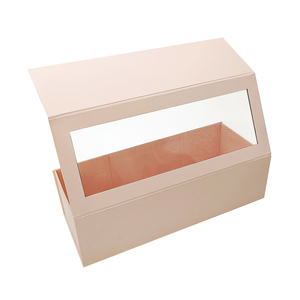 Caja de regalo plegable de lujo rosa con ventana transparente, logotipo personalizado reciclable y tapa floral. - Product Image 4