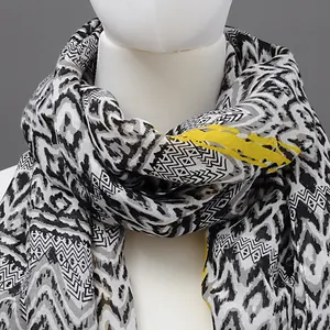 Spring New 100% Polyester Classic Style Thin Womens Spring Black And White Striped Scarf