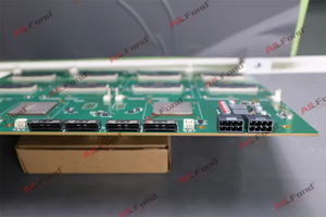 Carte graphique V100 32G/16G SXM à 4 cartes avec interconnexion NVLink pleine vitesse 300G pour configuration multi-GPU - Product Image 5