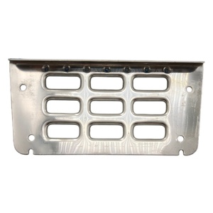 Piezas de Carrocería de Alta Calidad para Camiones, 1063726, Estribo Inferior de Aluminio para Camiones Pesados Volvo - Product Image 1