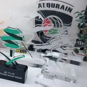 Piala penghargaan akrilik juara dengan logo laser cetak ukiran khusus