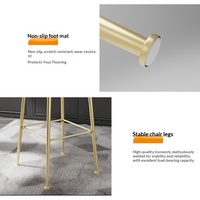 Tabouret de bar de style nordique de luxe avec structure métallique, minimaliste et tendance, pour café et restaurant, dossier haut, best-seller, mobilier de bar d'exportation