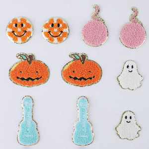 Parche bordado <span class=keywords><strong>de</strong></span> calabaza <span class=keywords><strong>de</strong></span> Halloween, diseño <span class=keywords><strong>de</strong></span> calavera fantasma, borde dorado con purpurina, toalla <span class=keywords><strong>de</strong></span> chenilla, insignias bordadas para planchar - Product Image 3