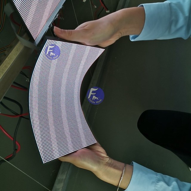 Flexible Curved Led Video wall TV foldable Advertising Led Display Video Wall