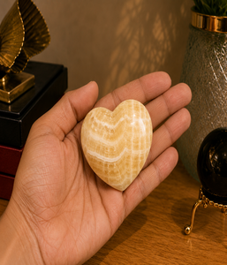 Piedra de Calcita Amarilla en Forma de Corazón, Cristal Pulido, Gema Decorativa para Decoración del Hogar, Oficina o Escritorio - Product Image 3