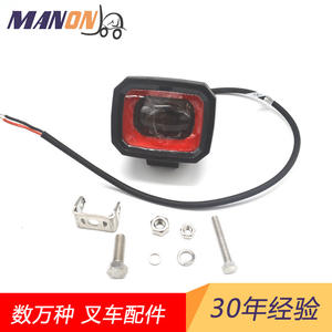 Luz de Seguridad para Montacargas, Luz de Advertencia Periférica Roja 54774-RED, Marco de Aluminio LED, IP65, Montaje en Pared - Product Image 3