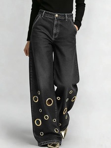 Jean droit en denim taille mi-haute avec découpes boutonnées, coupe régulière, longueur intégrale, style streetwear, pantalon respirant et tendance pour femme, idéal pour l'été - Product Image 3