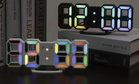 Grande horloge murale numérique multicolore à LED 3D Luminosité réglable Réveil de table/bureau coloré pour chambre à coucher salon