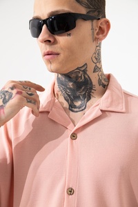 KY Homme vêtements d'été surdimensionné <span class=keywords><strong>rose</strong></span> <span class=keywords><strong>chemise</strong></span> à manches courtes décontracté sérigraphie <span class=keywords><strong>chemise</strong></span> boutonnée hommes - Product Image 5