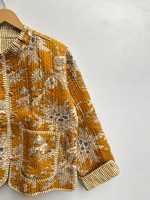 Veste indienne faite à la main en coton matelassé bohème manteau vêtements d'extérieur élégants en coton imprimé floral pour femmes