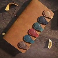 Marque-pages magnétiques en cuir avec logo personnalisé, faits à la main, durables, cadeau promotionnel avec impression UV