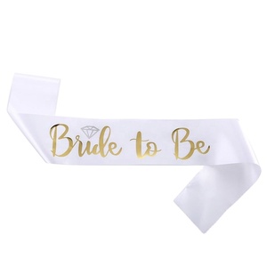 Écharpe de Mariée et Demoiselle d'honneur pour Enterrement de Vie de Jeune Fille, Bandeau d'Étiquette 'Future Mariée' avec Effet Bronzé, Écharpe 'Équipe de la Mariée' - Product Image 1