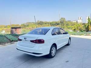 Jetta VA3 2021 1.5L 6AT Upward Life Edition berline d'occasion et pièces de rechange d'origine Jetta disponibles pour l'exportation - Product Image 3