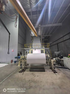 Rouleau de papier essuie-tout en gros d'usine, rouleau parent 2 plis, papier de soie sur mesure, matière première pour papier toilette, rouleau jumbo en pâte recyclée - Product Image 5