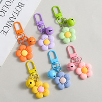 Ornement en PVC en forme de cœur pour emballage, petit ornement suspendu DIY, porte-clés fleur en résine colorée pour filles