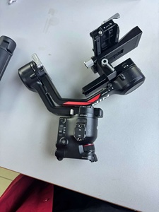 Estabilizador de 3 Ejes de <span class=keywords><strong>Segunda</strong></span> <span class=keywords><strong>Mano</strong></span> Ronin RS 4, Estabilizador de Gimbal para Cámaras Portátiles, 12 Horas de Duración de la Batería - Product Image 5